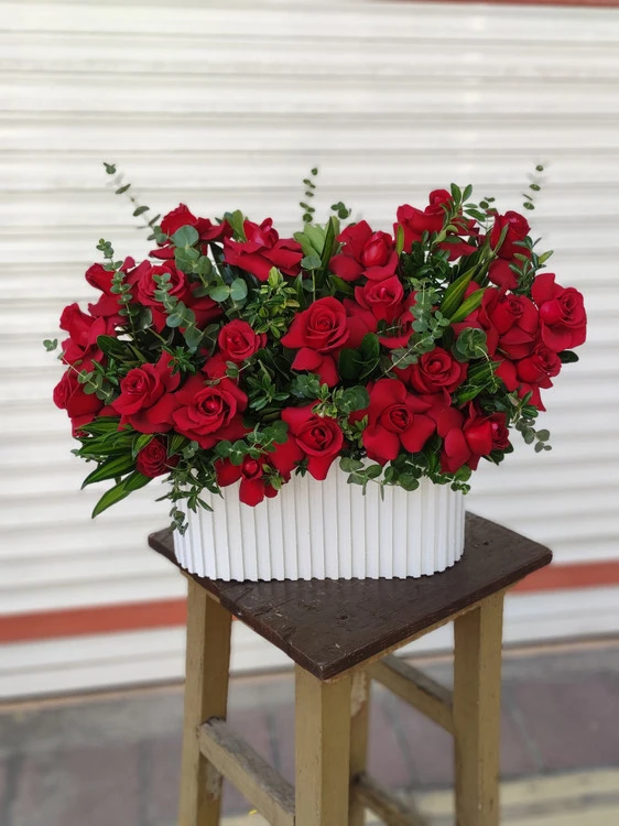 سبد گل رز کد ۰۳