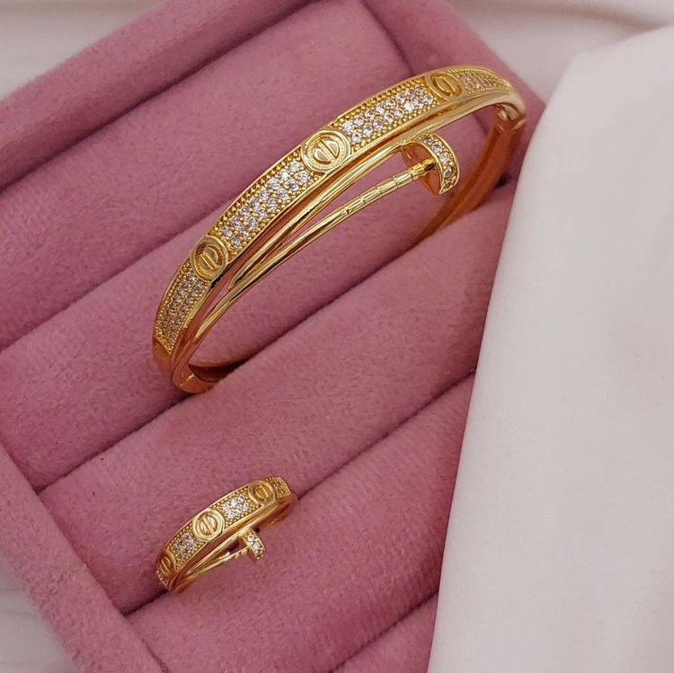 ست دستبند، انگشتر طرح طلای زنانه، مدل ورساچ، کد1279💍