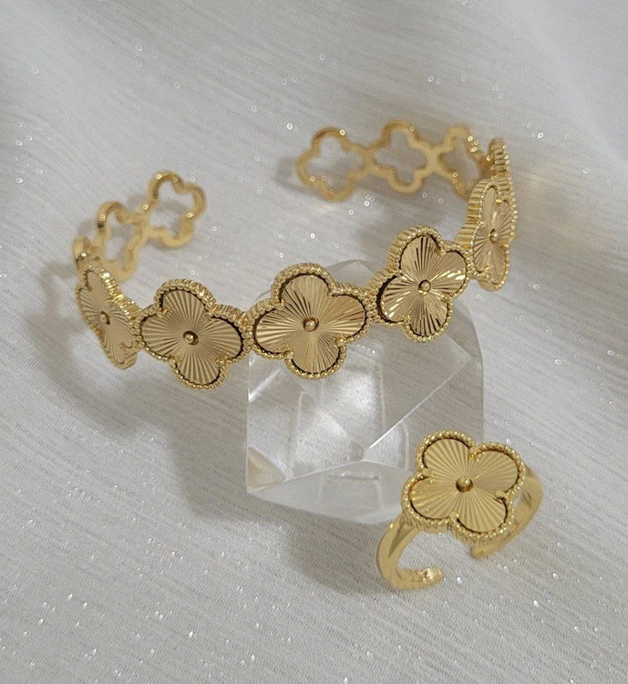 ست دستبند، انگشتر طرح طلای زنانه، مدل ونکلیف، جنس استیل اصل، کد1358💍