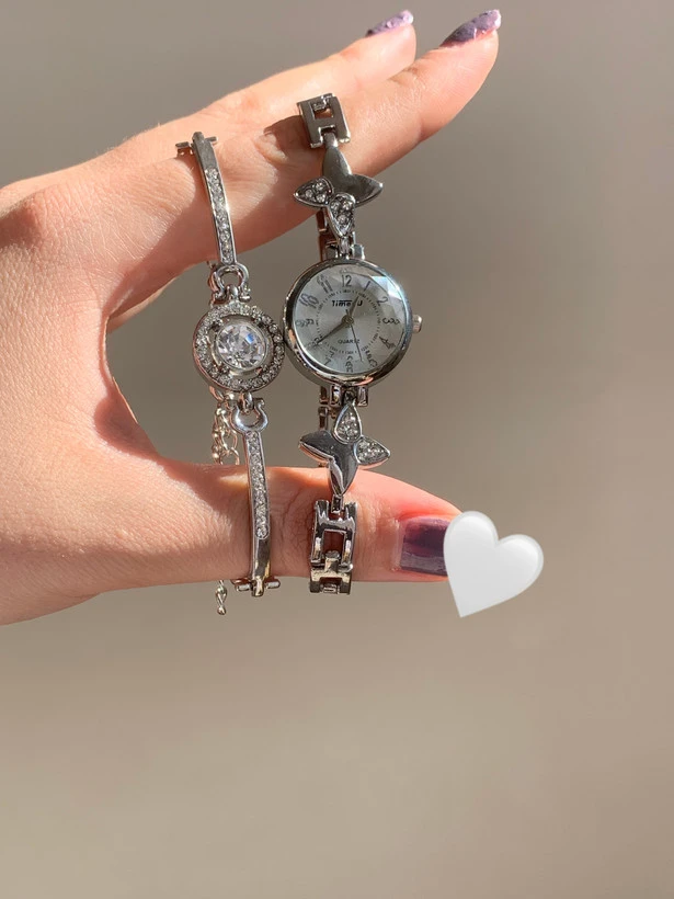 ست ساعت و دستبند زنانه سفید استیل رنگ ثابت مدل Time47 شیک و خاص
