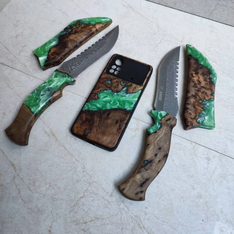 ست چاقو و کاور گوشی تلفیق چوب و رزین