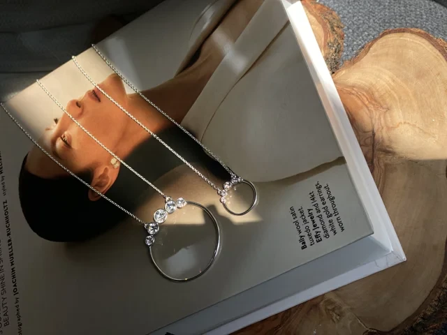 ست گردنبند و رو لباسی حلقه نگين دار
