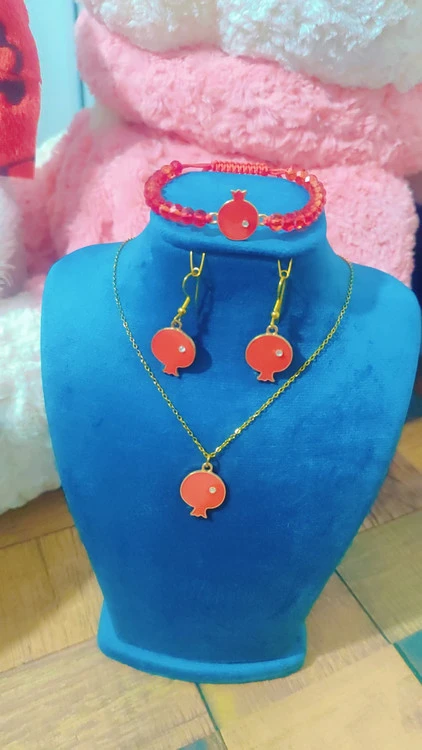ست یلدایی انار