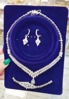 سرویس جواهری زنانه استیل نقره‌ای طرح گل مدل پرنس (Prince)
