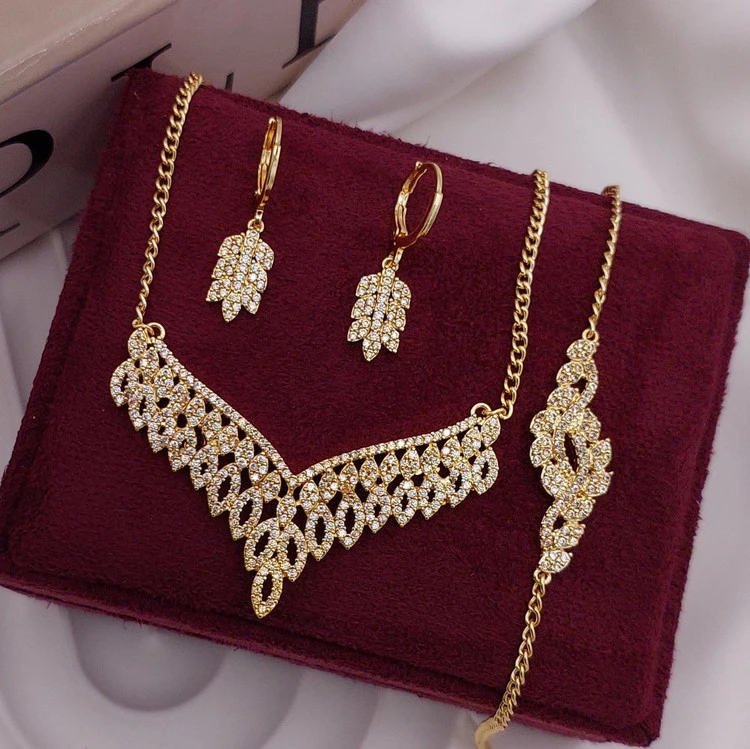 سرویس جواهری زنانه،طرح طلا،مارک معتبر شین،در ۱۰ مدل جذاب💍