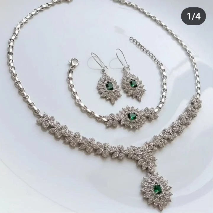 سرویس جواهری زنانه نگین زمردی سفید برند Xuping مجلسی