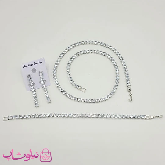 سرویس زنانه تنیسی مدل نقره ای با نگینهای سفید مربع کد 640