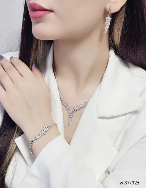 سرویس زنانه نقره مجلسی با نگین برلیان کد S20