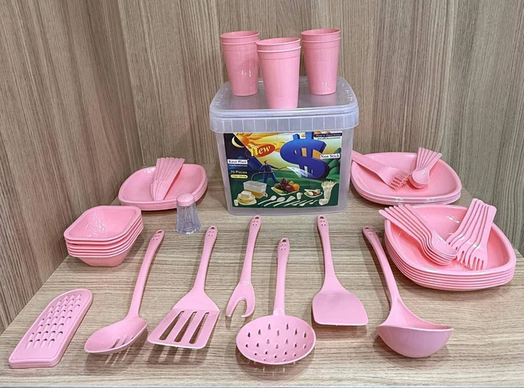 سرویس مسافرتی ۷۰پارچه