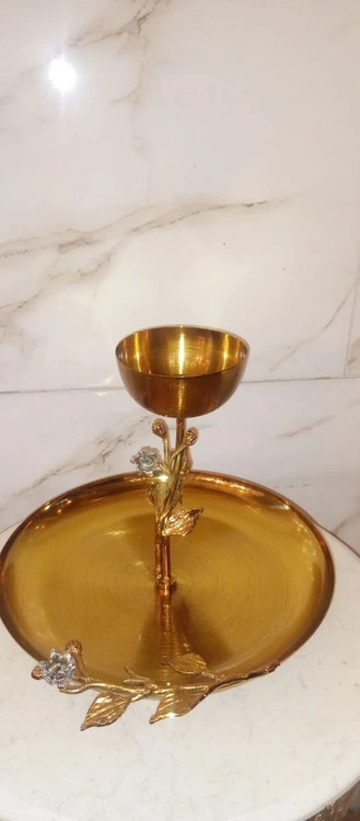 سرویس پذیرایی ۵تکه لاله