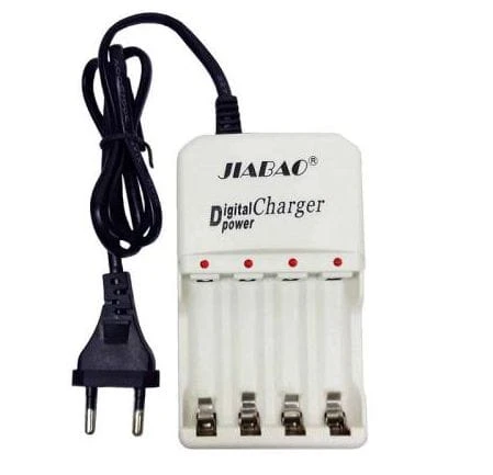 شارژر باتری 4 تایی جیابائو مدل jb-806 مناسب باطری قلمی و نیم قلمی