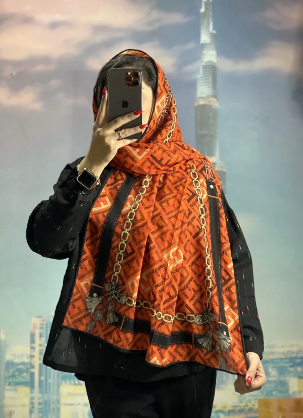 شال FENDI