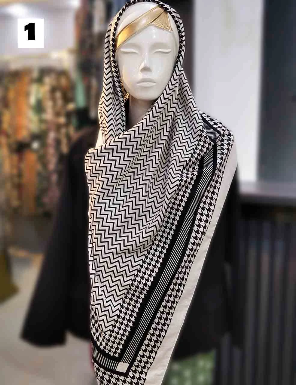 شال حاشیه دار نخی آسمان