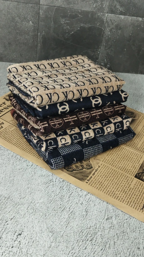 شال طرحدار مخمل چاپی دخترانه