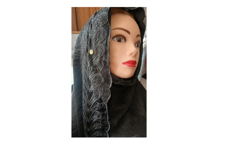 شال کوپرا طرحدار حاشیه دوزی +گیره لبنانی گل