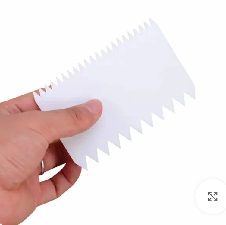 شانه خامه کشی پلاستیکی