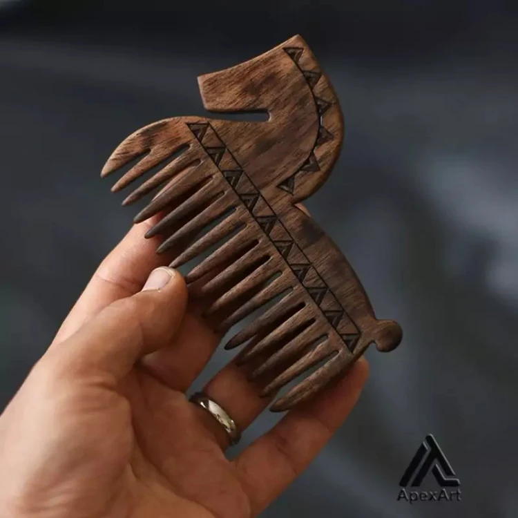 شانه چوبی طرح اسب تروا