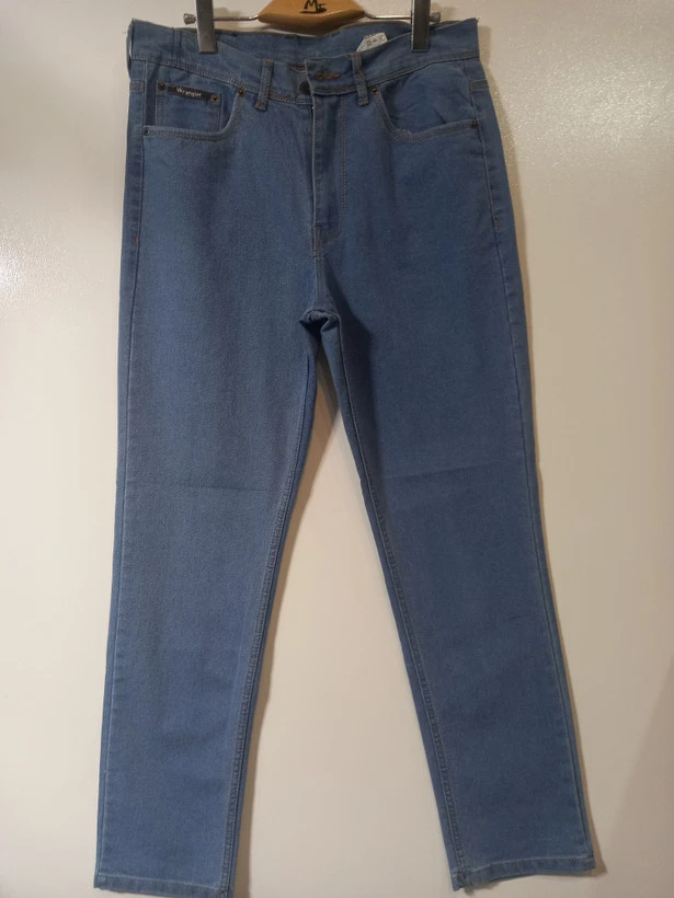 شلوار جین مردانه راسته کلاسیک رانگلر اقتصادی ( Wrangler REGULAR ) رنگ آبی روشن کد WEC05