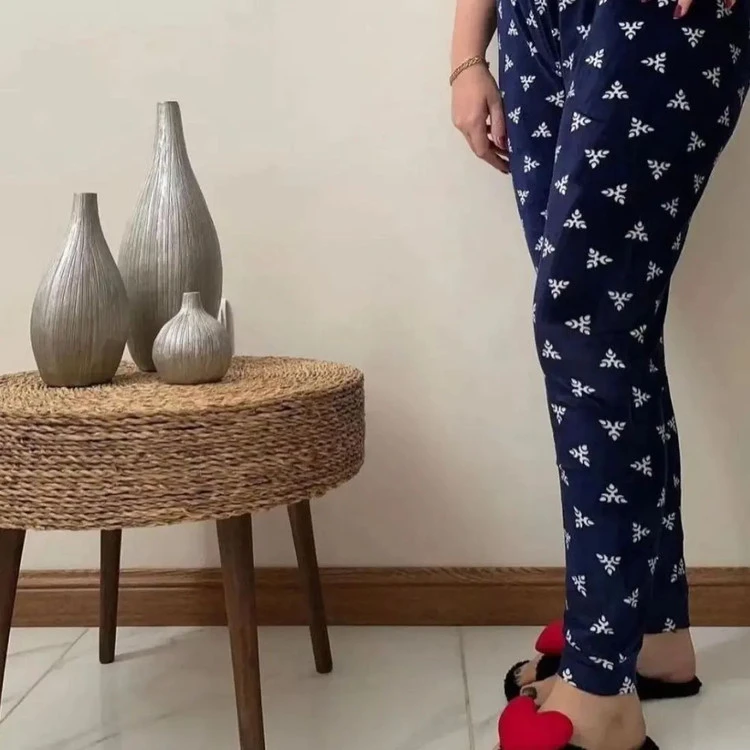 شلوار مخمل وارداتی فانتزی مناسب سایز ۳۸ تا ۵۰