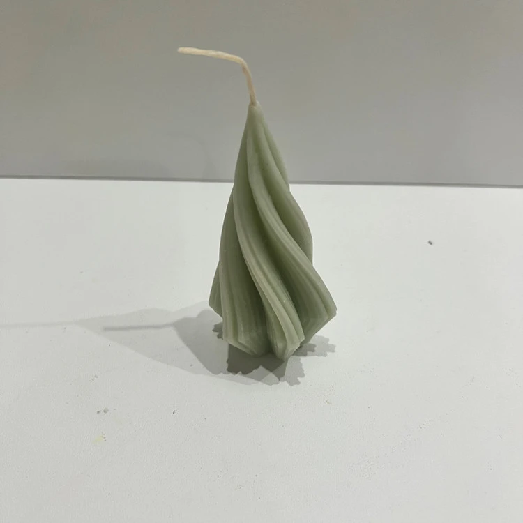 شمع دست ساز کاج پیچی