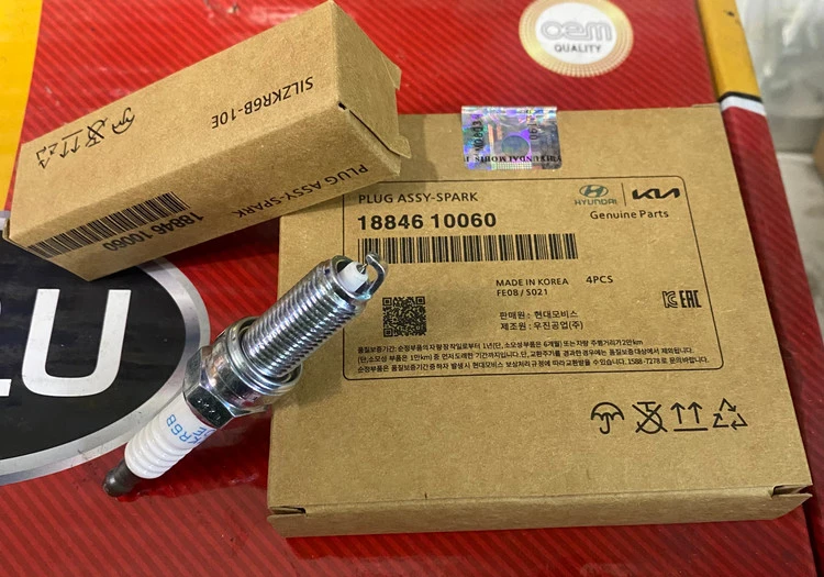 شمع سوزنی موبیس کره ای اصل کد فنی 1884011051 مناسب برای هیوندای و کیا و تیبا،کوئیک
