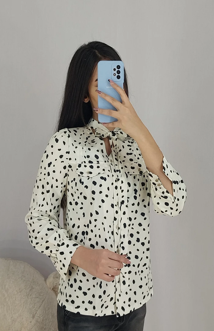 شومیز خال خالی