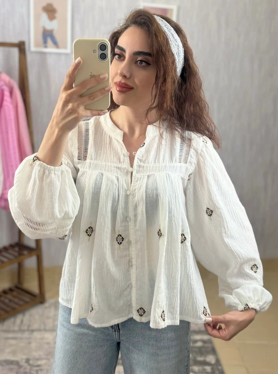 شومیز زنانه ترک برند robbin گلدوزی شده با مدل کیوت و دخترونه