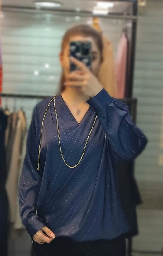 شومیز ساتن زنجیردار زنانه