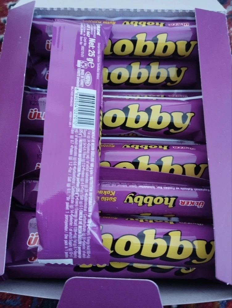 شکلات هوبی Hobby با مغز فندق اولکر - 25 گرم(بسته 24 عددی) از {{model.count}}