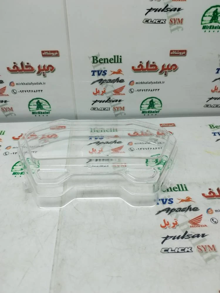 شیشه (قاب طلق) روی کیلومتر موتور طرح کلیک