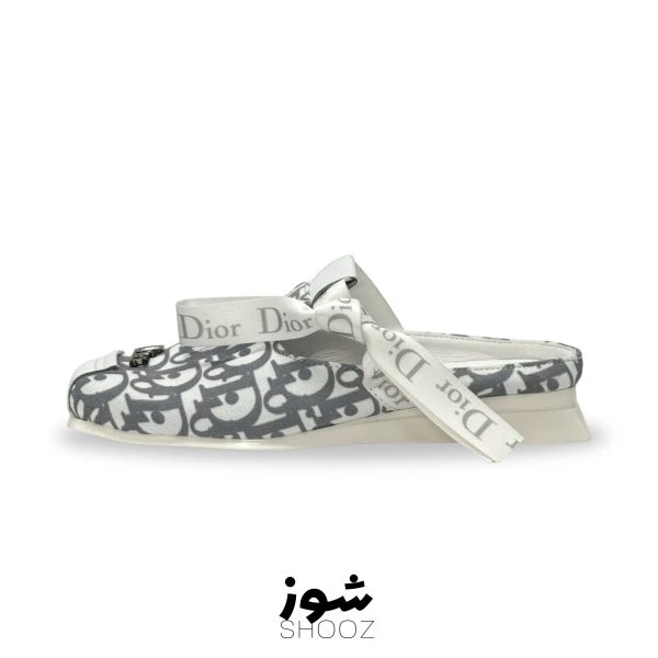 صندل زنانه دیور طوسی سفید