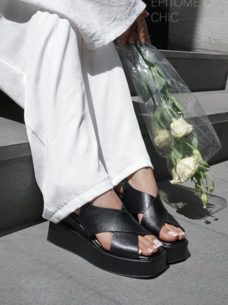 صندل لژدار ضربدری