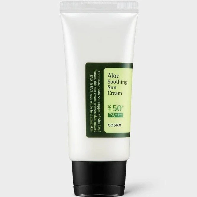 ضد آفتاب آلوئه ورا SPF50 حجم ۵۰ میلی لیتر کوزارکس آبرسان و تسکین دهنده