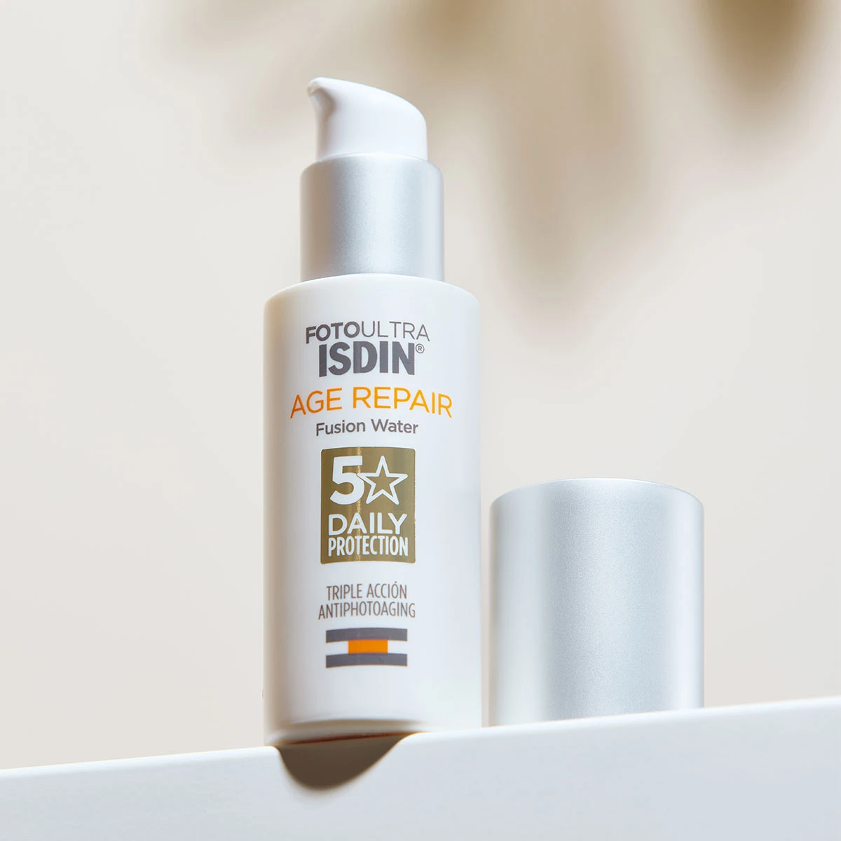 ضد آفتاب بی رنگ ایج ریپیر ایزدین SPF50 اورجینال