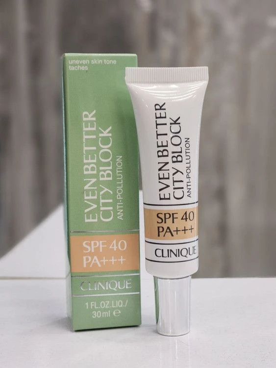 ضد آفتاب رنگی اون بتر کلینیک SPF40 PA+++