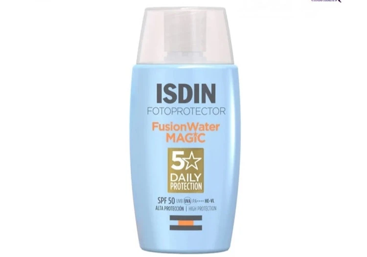 ضد آفتاب فوق العاده سبک فیوژن واتر مجیک ایزدین با SPF 50 بی رنگ(ارسال رایگان)