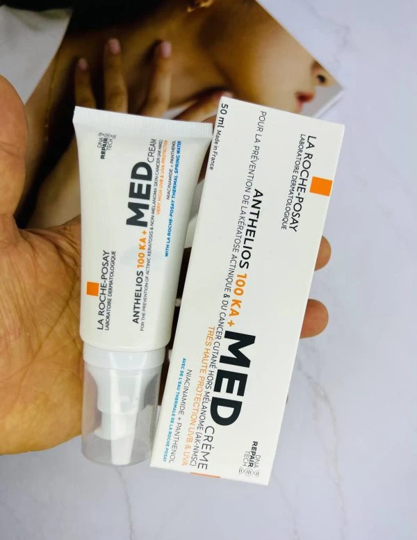 ضد آفتاب لاروش پوزای – بی رنگ با SPF60 Comfort