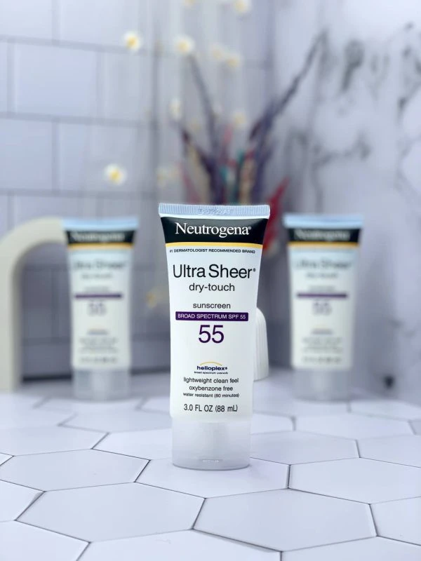 ضد آفتاب نیتروژنا Neutrogena – مدل ultra sheer مخصوص انواع پوست