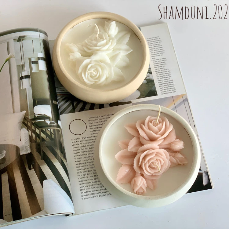 ظرف دو گل رز بزرگ