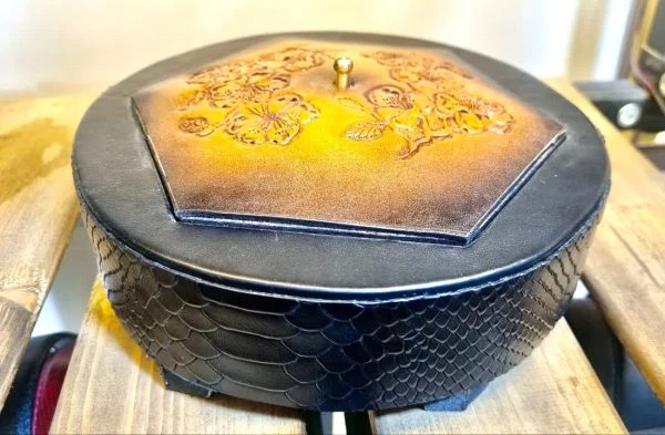 ظرف شکلات خوری چوب وچرم طبیعی تیدا