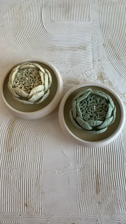 ظرف گل پیونی بزرگ