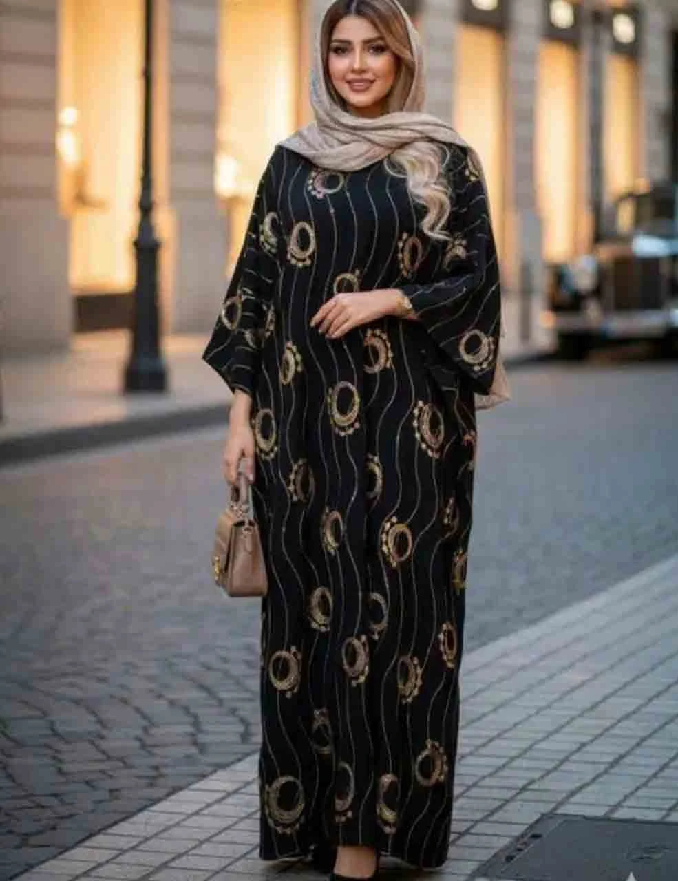 عبا جلو بسته حلقه طلایی