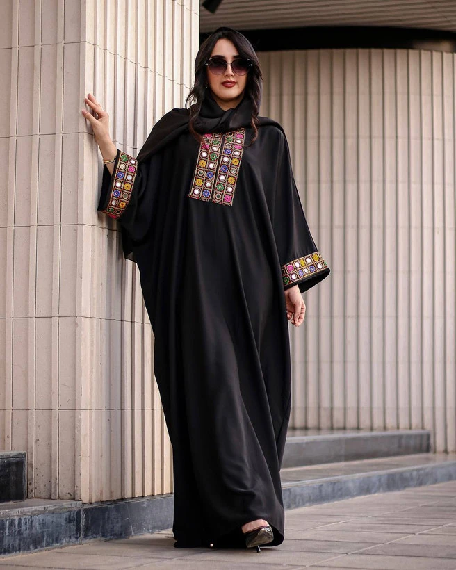 عبا طنین