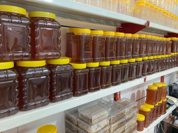 عسل چند گیاه مخصوص بدون موم کامرانی خوانسار