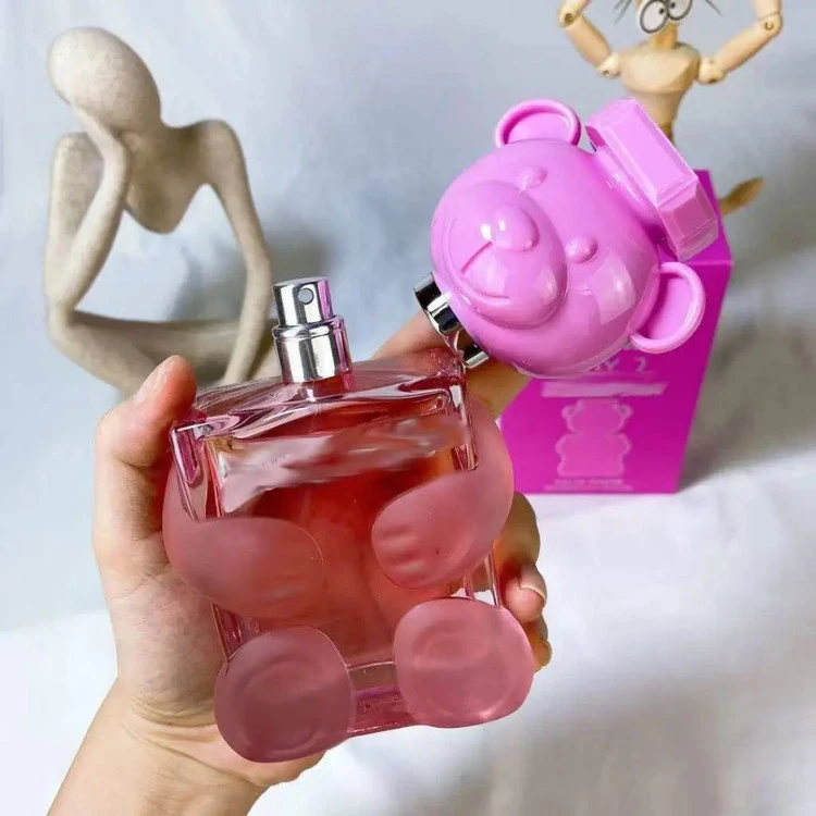 عطر ادوپرفیوم زنانه برند کالکشن موسچینو