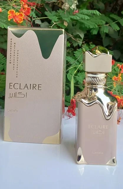 عطر ادوپرفیوم زنانه لطافه اکلایر حجم ۱۰۰ میل شیرین گرم