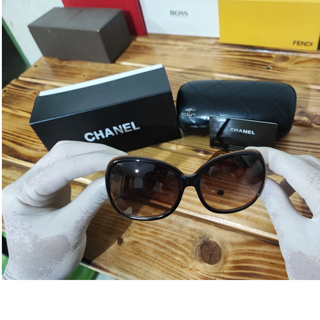 عینک آفتابی اورجینال شنل زنانه