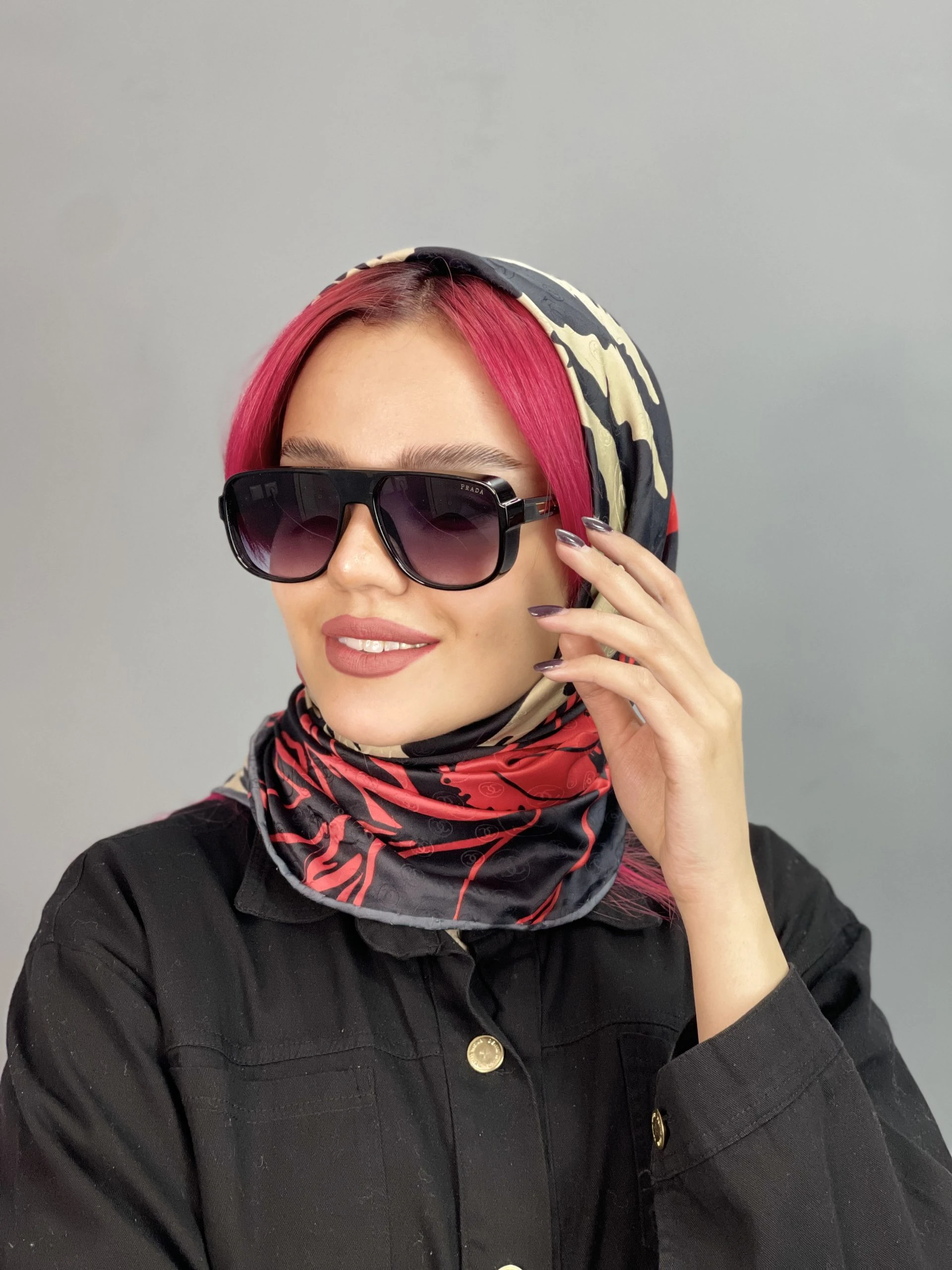 عینک آفتابی برند پرادا خلبانی مشکی یووی ۴۰۰