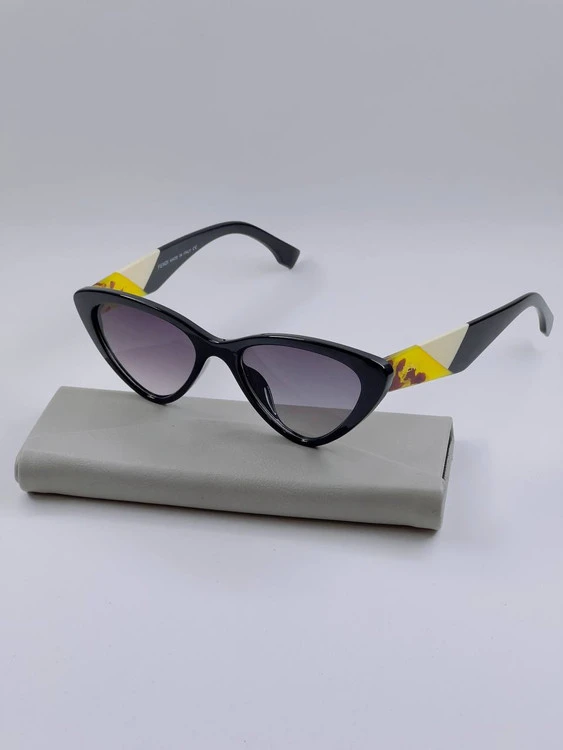 عینک آفتابی زنانه برند fendi کد 1843