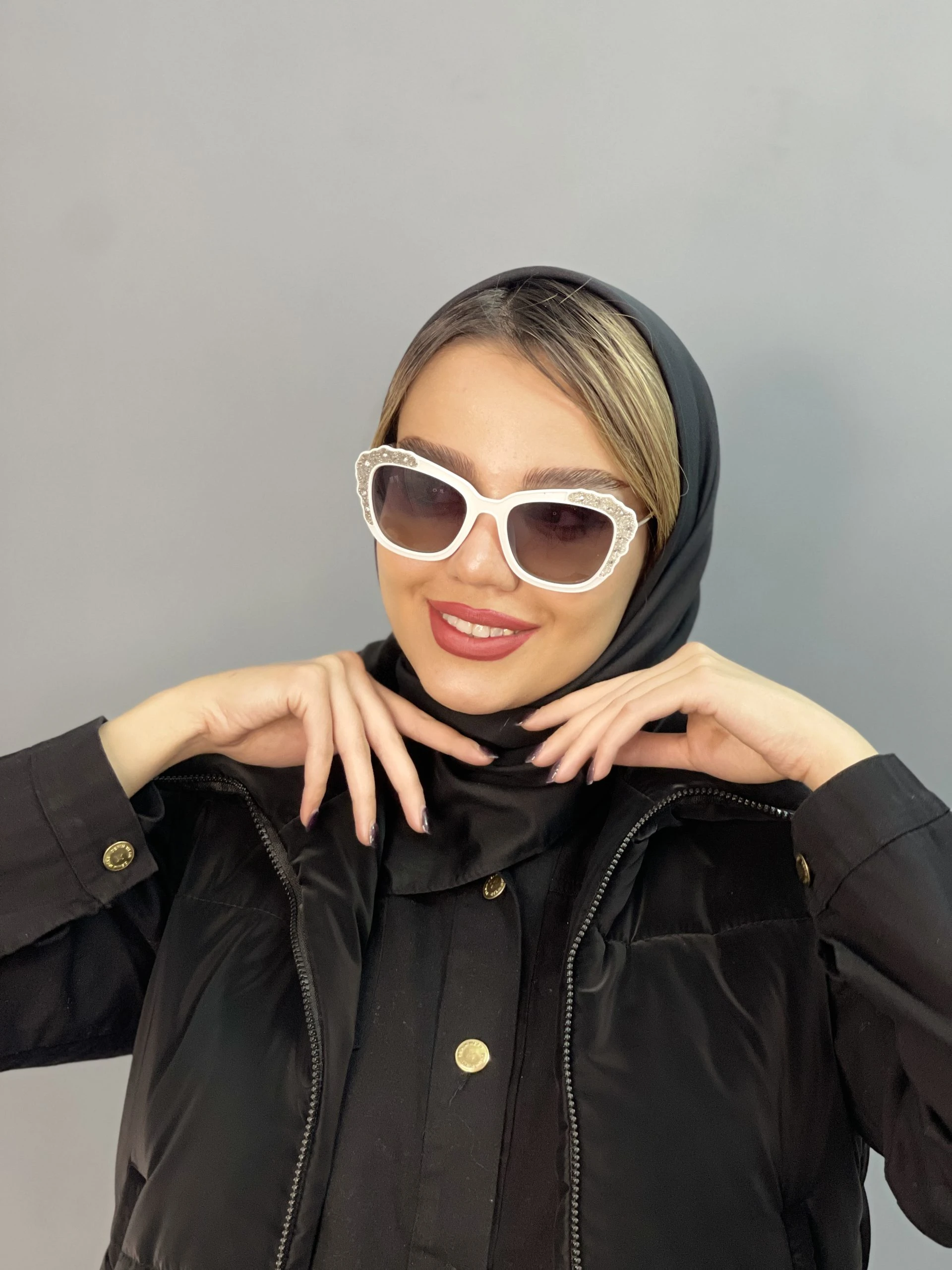 عینک آفتابی زنانه سفید گربه ای برند چنل یووی 400